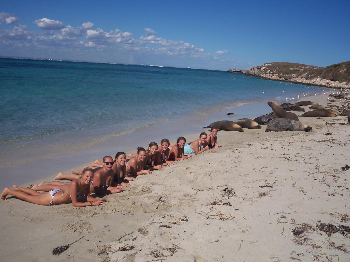 A Pousada Pirates Backpackers Fremantle Exterior foto